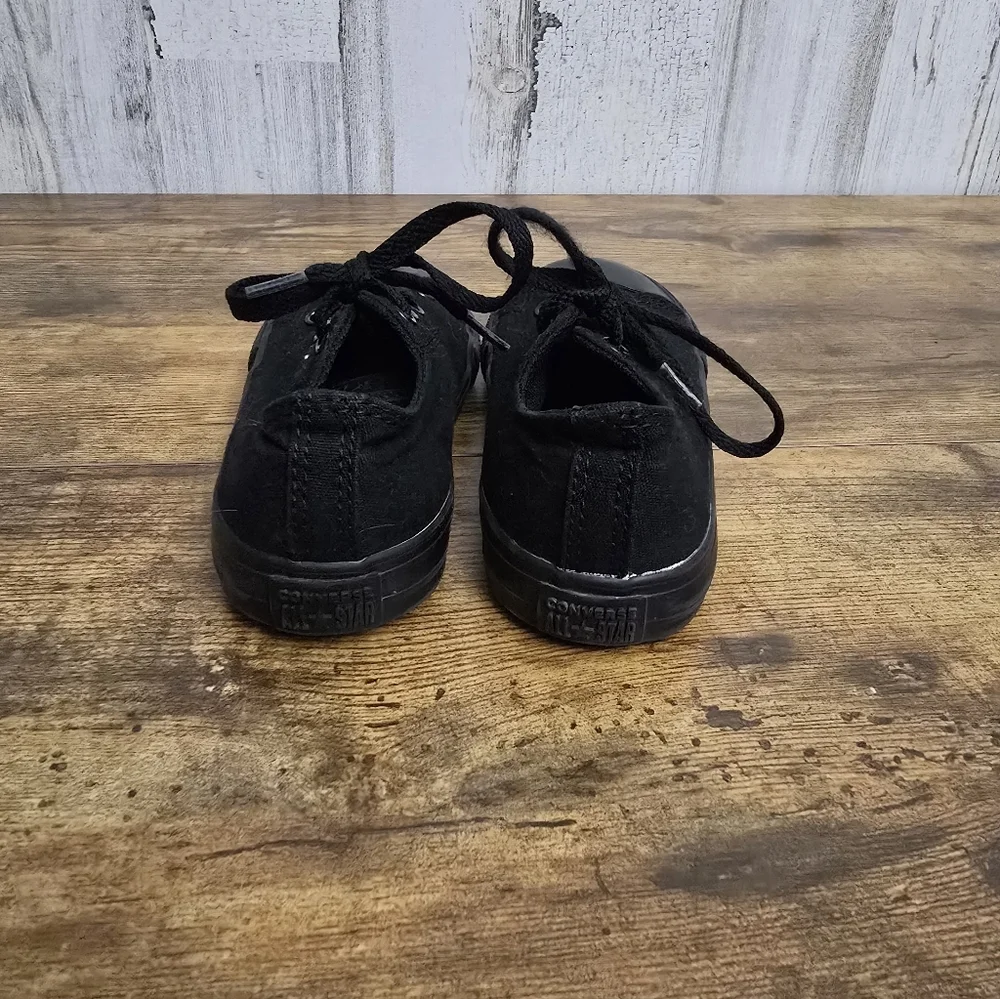 Converse Classic Black Kids Sneakers Toddlers Size 10